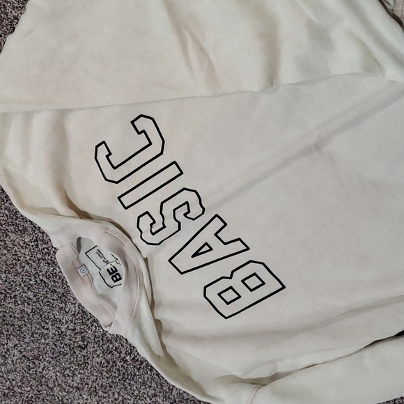 Sweatshirt Bundle - Picture 5 of 5